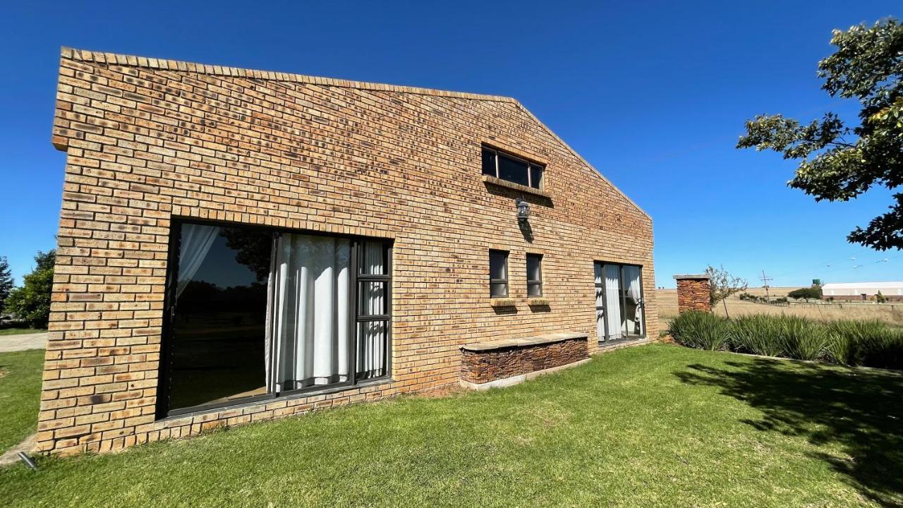 The Vaal Guesthouse Oranjeville ภายนอก รูปภาพ
